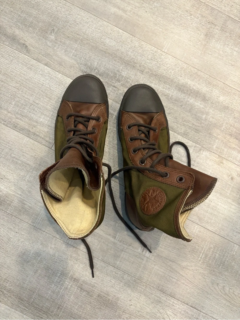 Converse Men's Boot in Olive Green and Brown (only worn once)